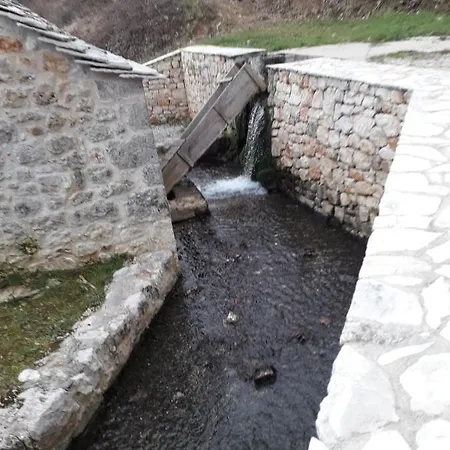 Kuca Za Odmor Varos