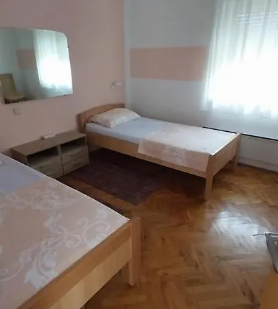 Kuca Za Odmor Varos Holiday home Vrlika